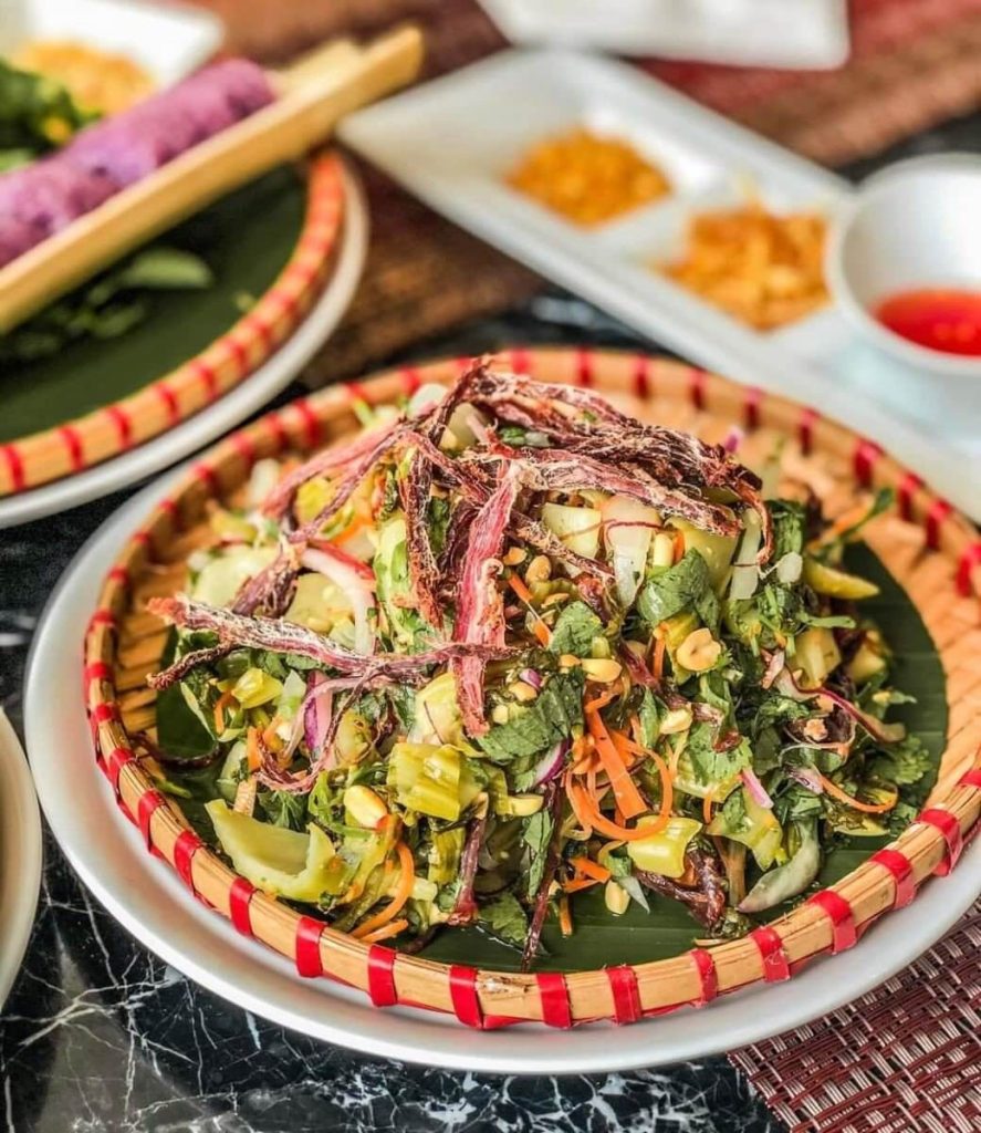 Nộm Thịt trâu gác bếp