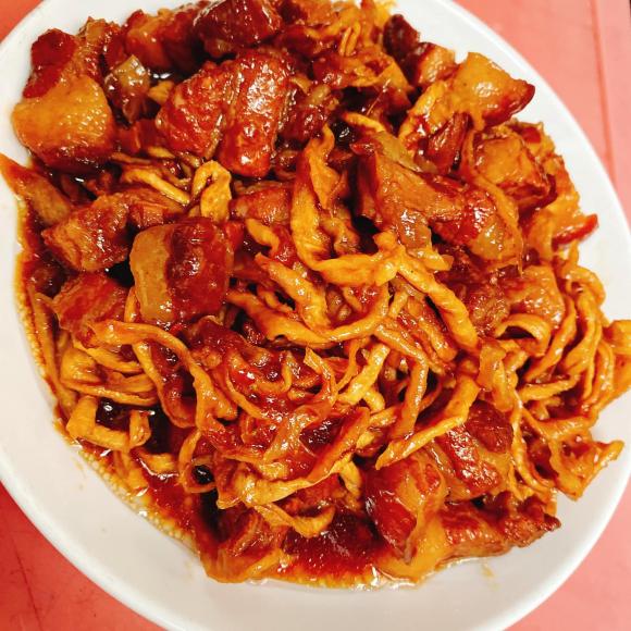 Ba chỉ kho củ cải khô
