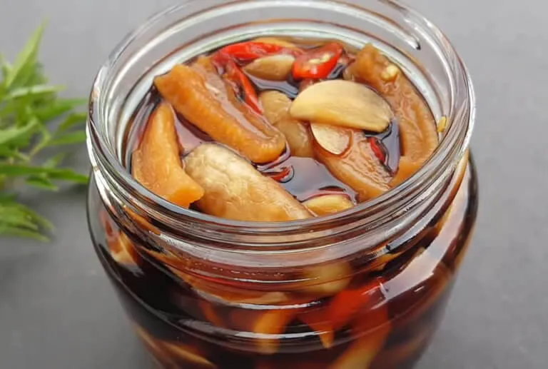 Củ cải khô ngâm nước tương
