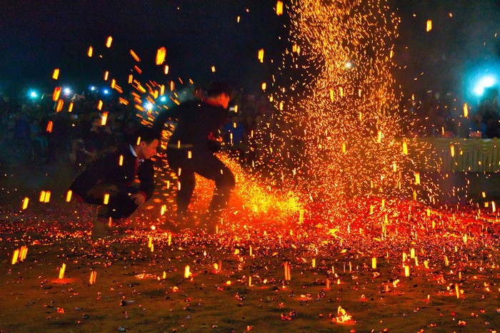 Lễ hội nhảy lửa người Dao đỏ - Lễ hội mùa xuân Tây Bắc