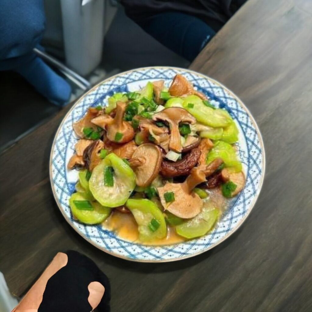 Đặc điểm nổi bật của nấm hương rừng Tây Bắc Đặc điểm nổi bật của nấm hương rừng Tây Bắc