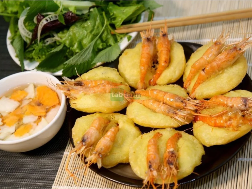 Bánh Tôm Hồ Tây - Top 15 đặc sản Hà Nội nhất định phải thử Bánh Tôm Hồ Tây - Top 15 đặc sản Hà Nội nhất định phải thử