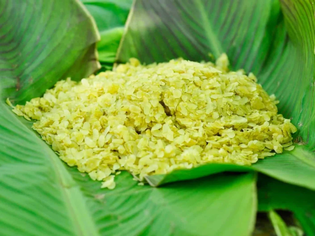 Cốm Làng Vòng - Top 15 đặc sản Hà Nội nhất định phải thử Cốm Làng Vòng - Top 15 đặc sản Hà Nội nhất định phải thử