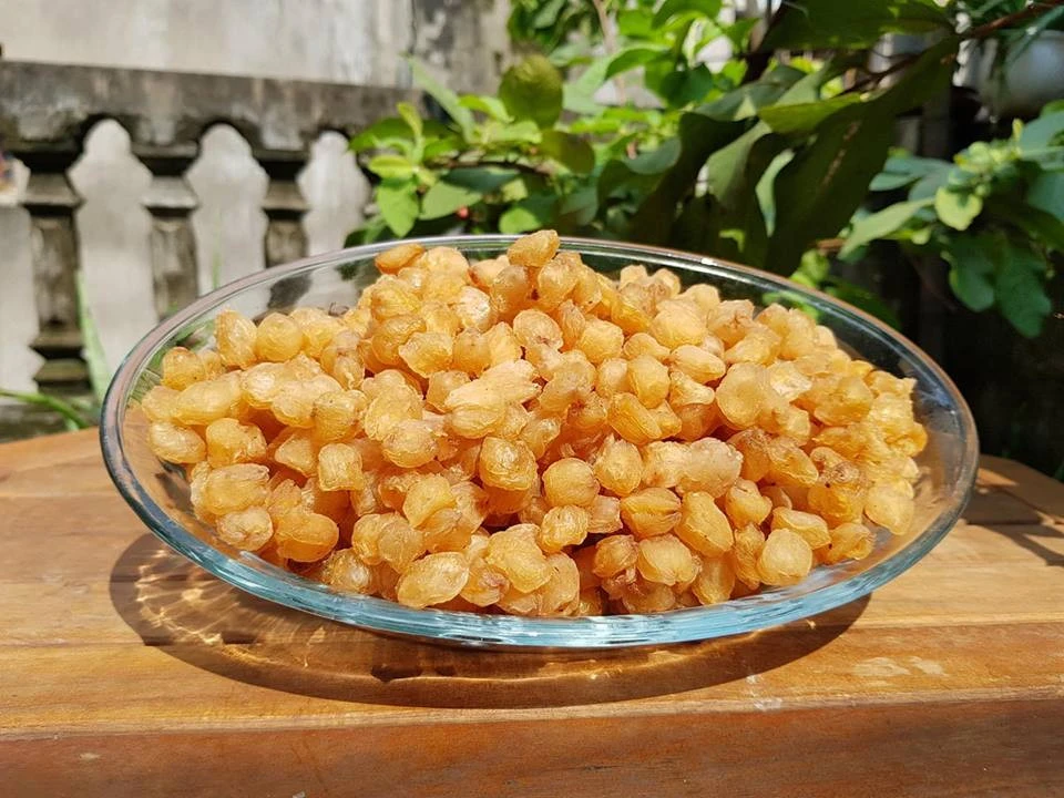 Công dụng long nhãn ôm sen: Bí quyết dưỡng tâm an thần